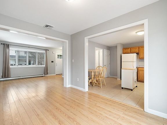 5th image of 46 Lincoln St #46
