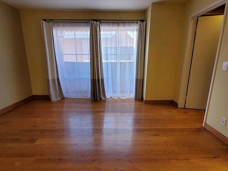 7320 Balboa Blvd #123 — Photo 21