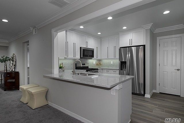 1st image of 100 Westwood Dr APT 191