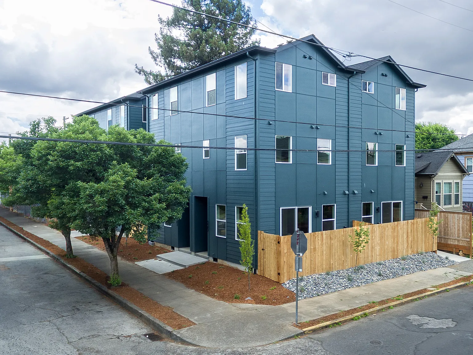 2 bed, 880 sqft, $2,450 — Photo 1