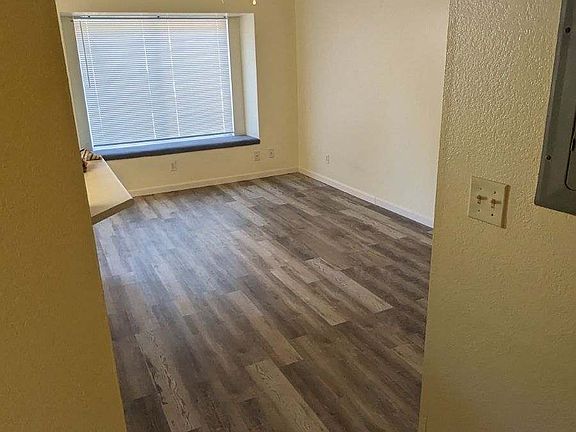 3rd image of 700 NE Johnson St #18