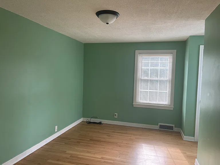 750 Pine Ave NW — Photo 11