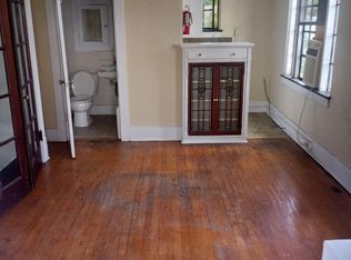 126 E 6th St #8, Davenport, IA 52803