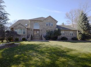 3 Brighton Dr, Manalapan, NJ 07726