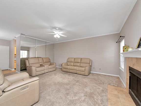 5th image of 9850 Pagewood Ln APT 1304