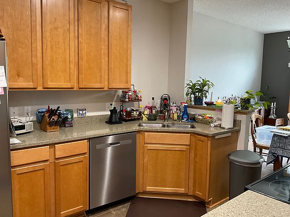 4th image of 15615 Lilac Dr