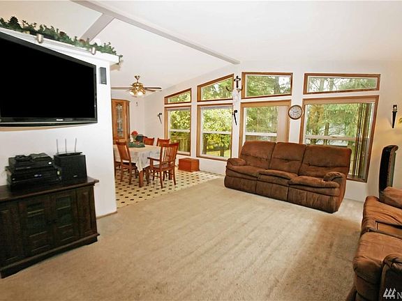 3rd image of 1307 NW Hogan Ln