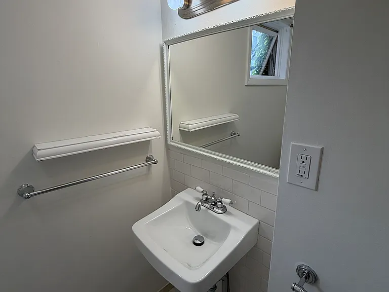 177 Webster St #G — Photo 11