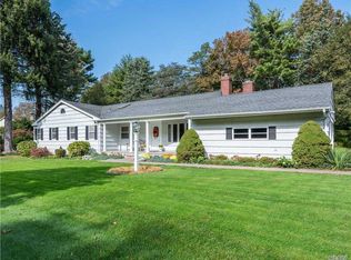 1 Green Meadow Ln, Huntington, NY 11743