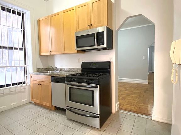 2nd image of 169 W 81st St APT 1C