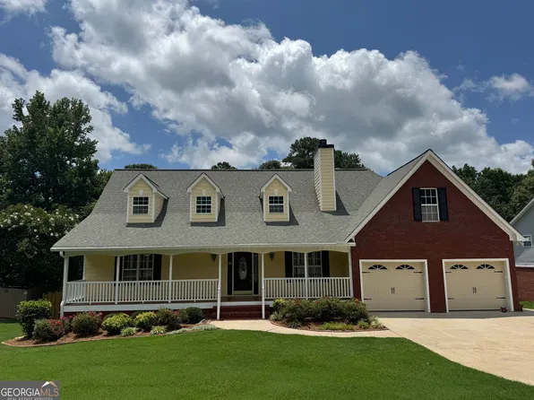5485 Twin Oak Dr, Douglasville, GA 30135