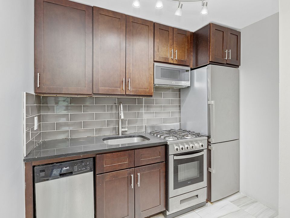 1st image of 276 W 117th St APT 4C