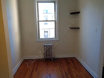 Rented by Zikos Realty Services