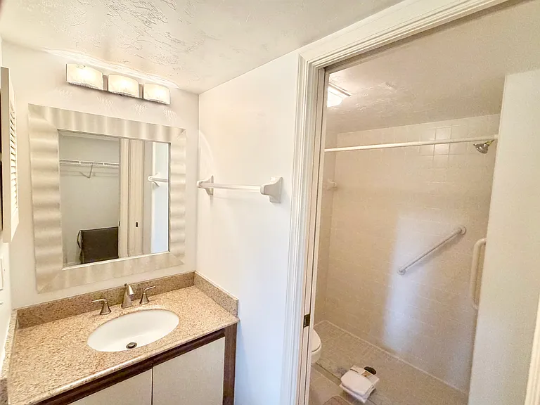 1208 Commonwealth Cir #J-101 — Photo 10