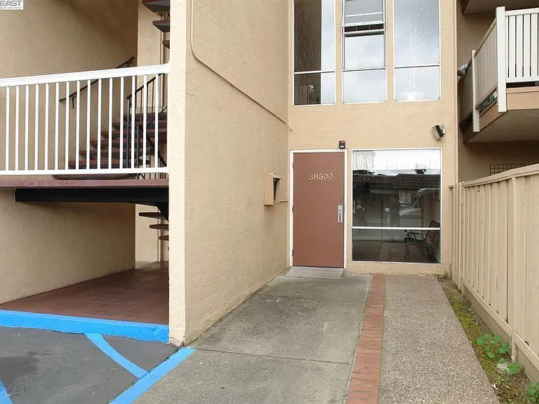 38500 Paseo Padre Pkwy #209 — Photo 3