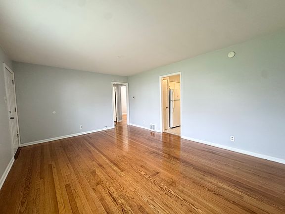 3rd image of 4513 Virginia Ave #1