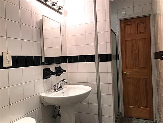 Rented by Friedman Roth Realty | media 29