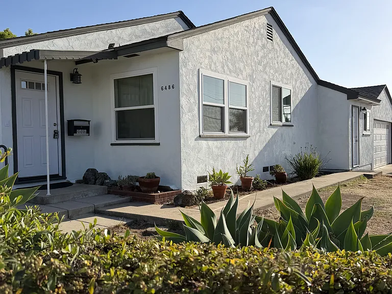 6486 Winona Ave — Photo 4