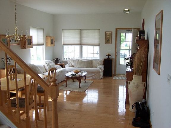 5th image of 2600 Stowe Ct