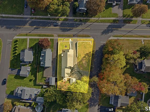 3rd image of 486 New Britain Avenue