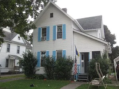 712 Kinyon St photo 1