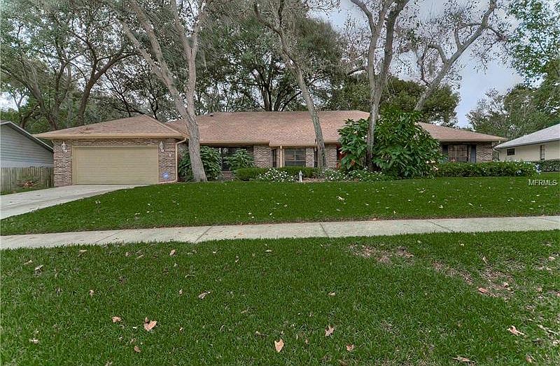 1st image of 2722 Saint Cloud Oaks Dr