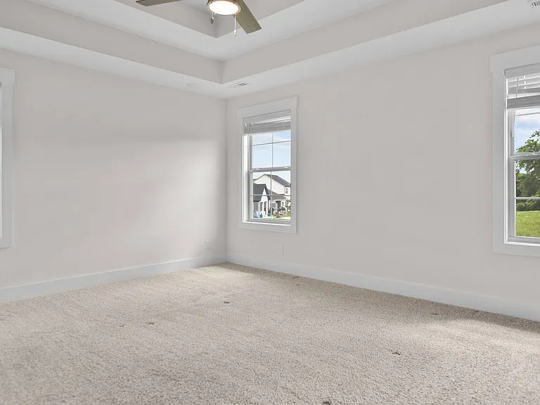 393 Frontier Dr — Photo 12