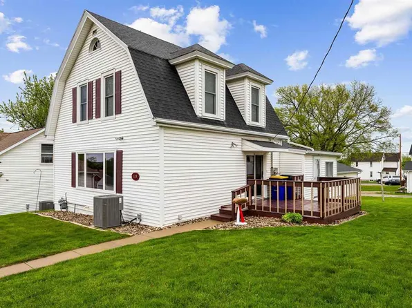 113 E Washington St, Norway, IA 52318