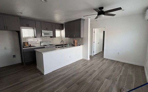 3rd image of 6931 Purdy Ave