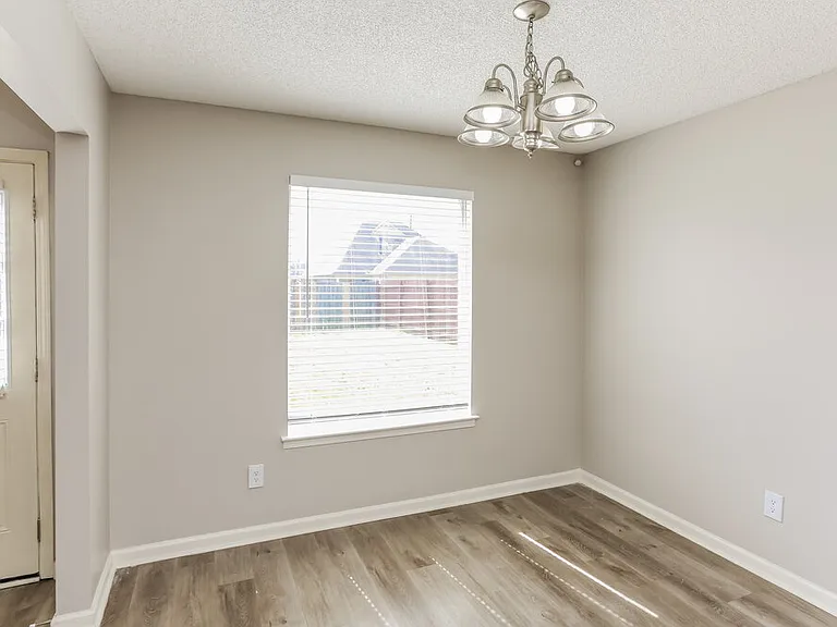 9913 Vista Ridge Dr — Photo 7