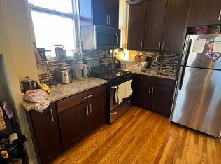 1452 W Huron St APT 1R, Chicago, IL 60642