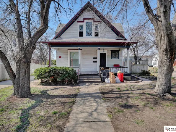 319 S 27th St, Lincoln, NE 68510