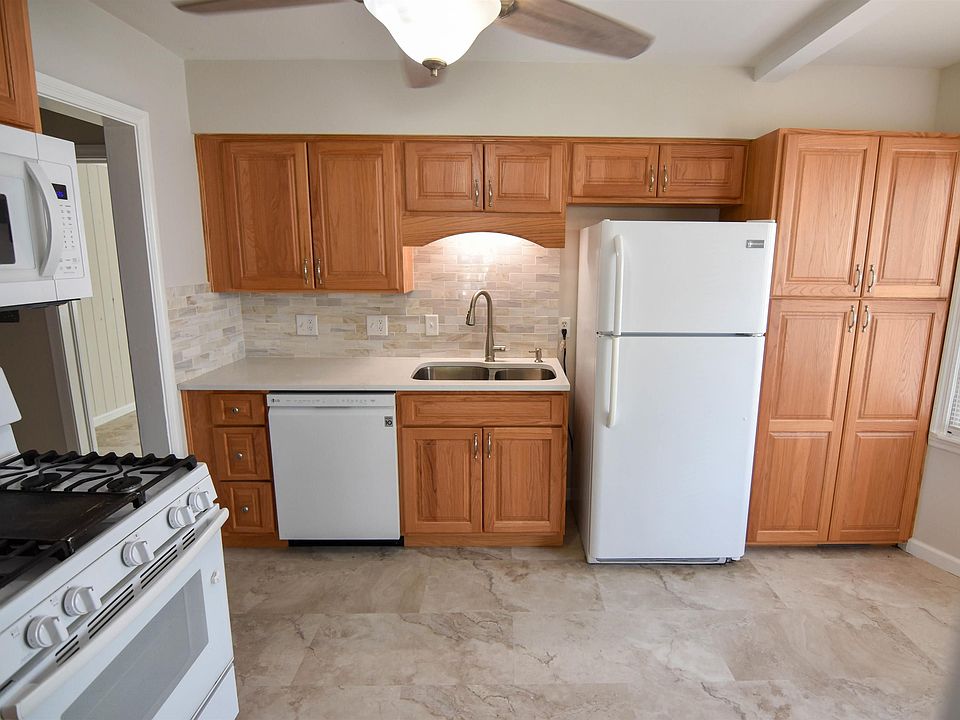 2333 E Illinois St, Evansville, IN 47711 | Zillow