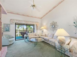 7340 Coventry Ct APT 823, Naples, FL 34104