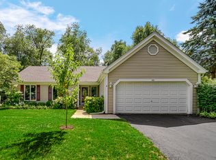 46 Manchester Ct, Fox River Grove, IL 60021