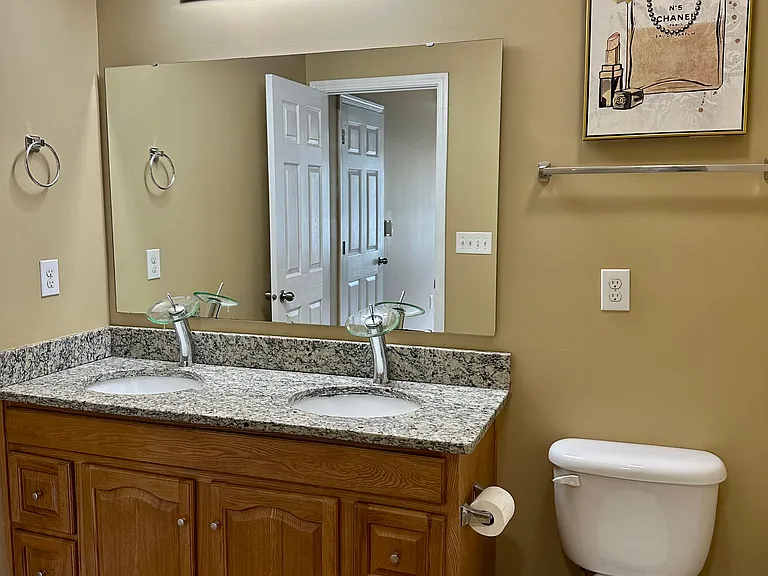 15713 Lakepoint Forest Dr — Photo 21