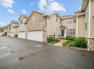 10 Whalen Ct, West Orange, NJ 07052