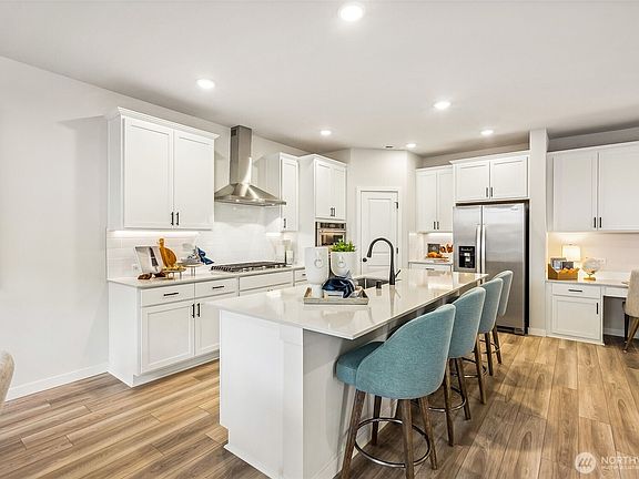 5th image of 2046 NE Norseman Way