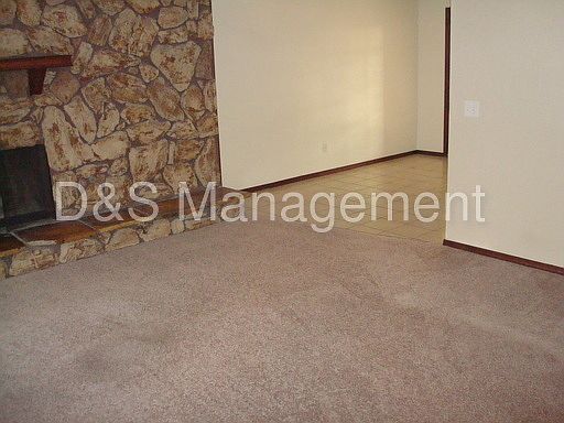 2nd image of 520 SW 93rd St
