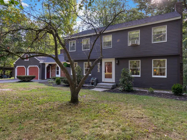 6 Brookside Drive, Falmouth, ME 04105