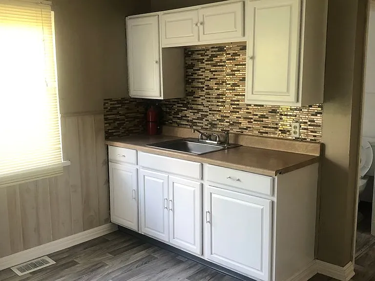 1773 W Mound St — Photo 10