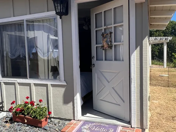 (undisclosed Address), Fallbrook, CA 92028