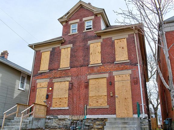 2nd image of 943-945 E Long St