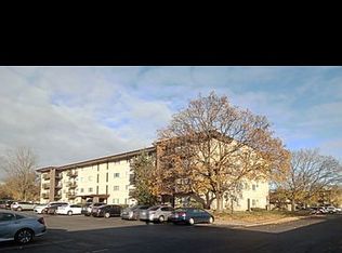 535 S Cleveland Ave APT 108, Arlington Heights, IL 60005