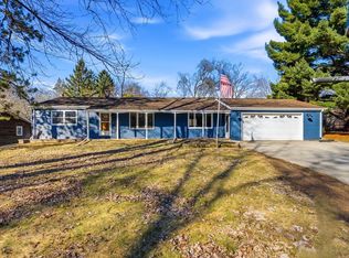 W377S3527 School Section Lake DRIVE, Dousman, WI 53118