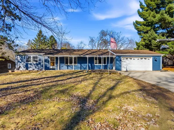 W377S3527 School Section Lake DRIVE, Dousman, WI 53118
