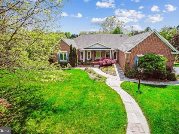 10601 Little Run Farm Ct, Vienna, VA 22182