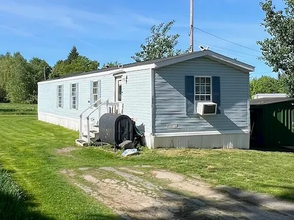 153 Dorothy Street, Pittsfield, ME 04967