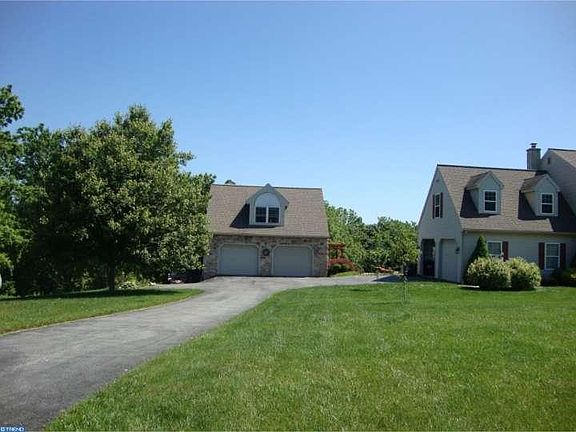 4th image of 112 Joanne Way