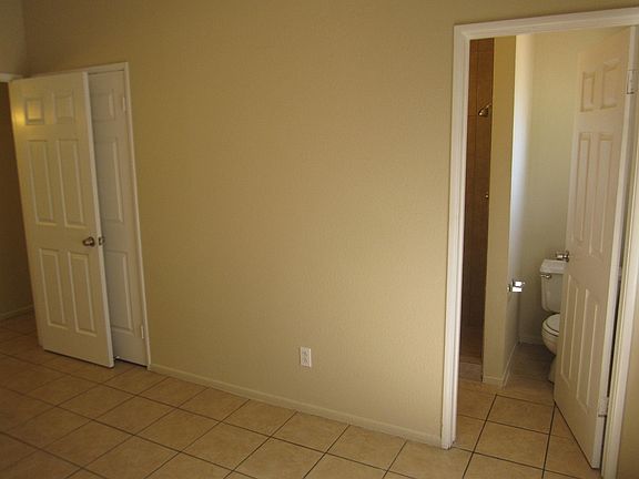 2nd image of 4920 Santo Ave